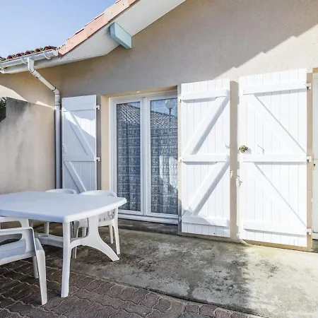 Holiday home Maison Jumelee A 2 Pas De La - Piscine, Terrasse, Parking Prive - Ideale Famille / Amis - Fr-1-319-193